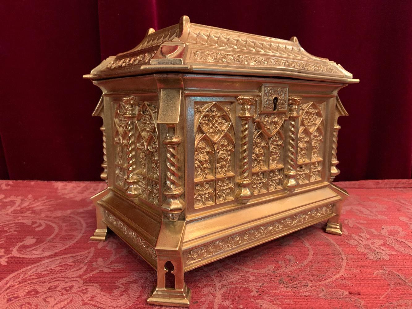 1 Gothic - Style Rare Trunk