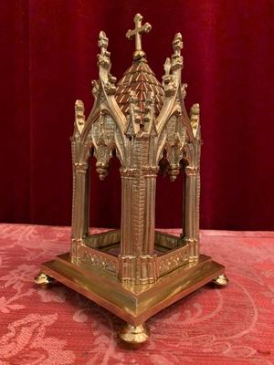 Reliquary style Gothic - Style en Full Bronze Gilt, France 19th century ( anno 1885 )