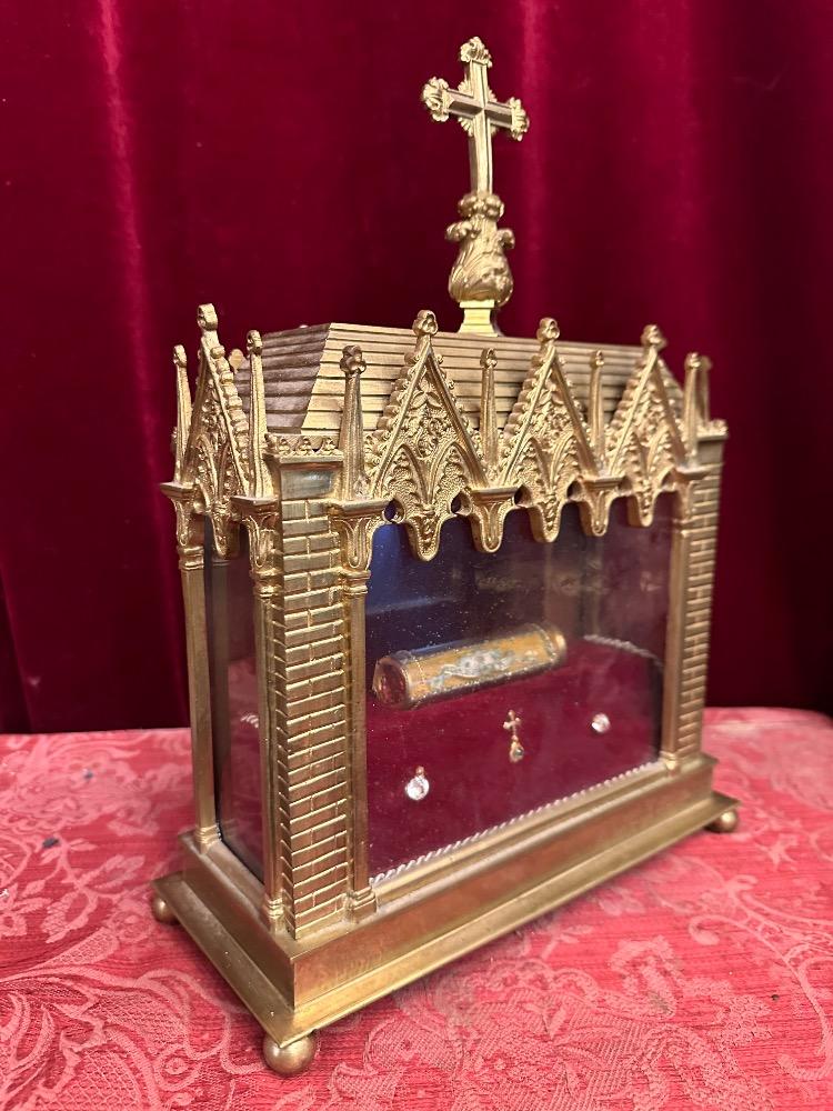 1 Gothic - Style Reliquary - Relic Ex Carne St. Vincentius A Paulo