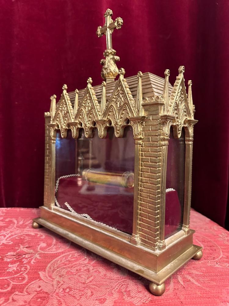 1 Gothic - Style Reliquary - Relic Ex Carne St. Vincentius A Paulo