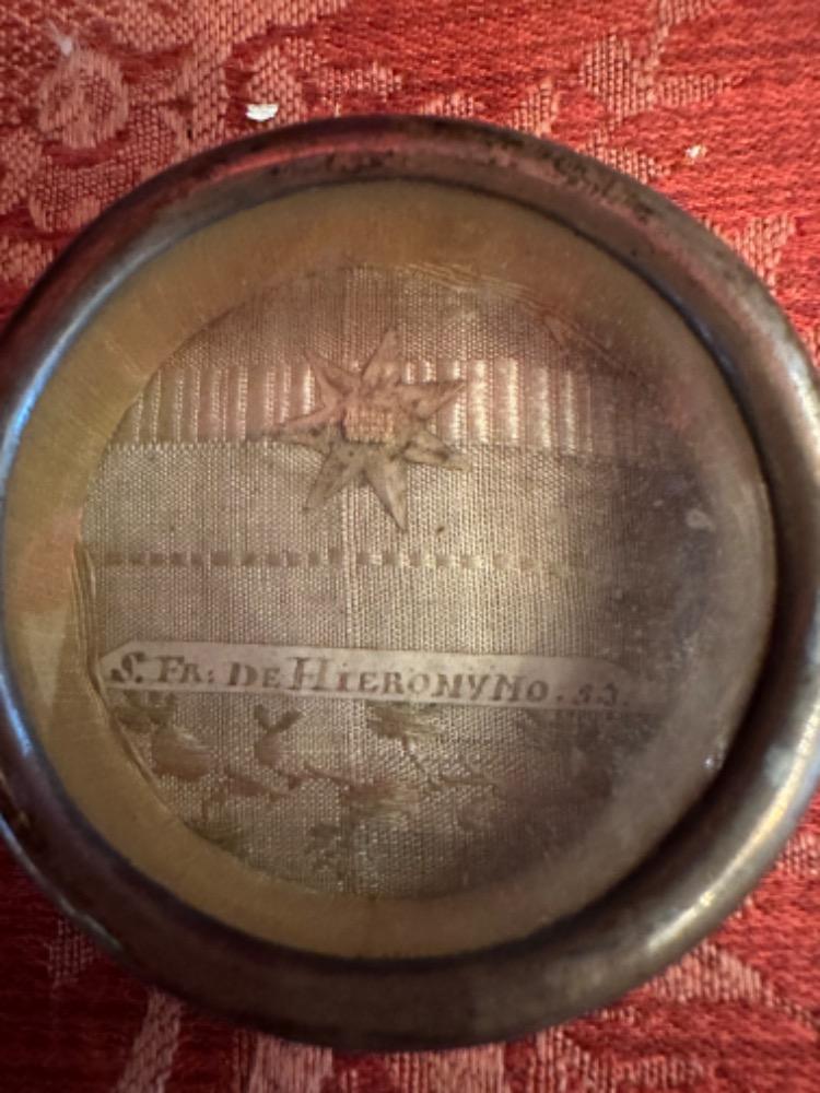 1 Gothic - Style Reliquary - Relic Ex Veste St. Hieronymus