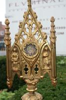Reliquary. Relic Of St. Vincentius A Paulo. style Gothic - style en Bronze / Gilt, France 19th century
