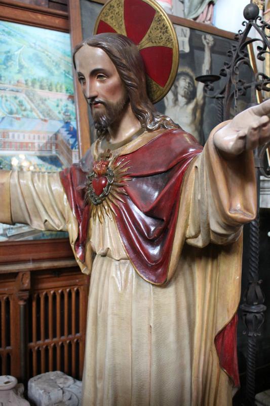 1 Gothic - style Sacred Heart Statue