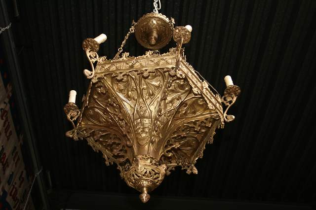 1 Gothic - Style Sanctuary Lamp