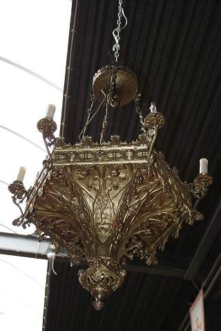 1 Gothic - Style Sanctuary Lamp
