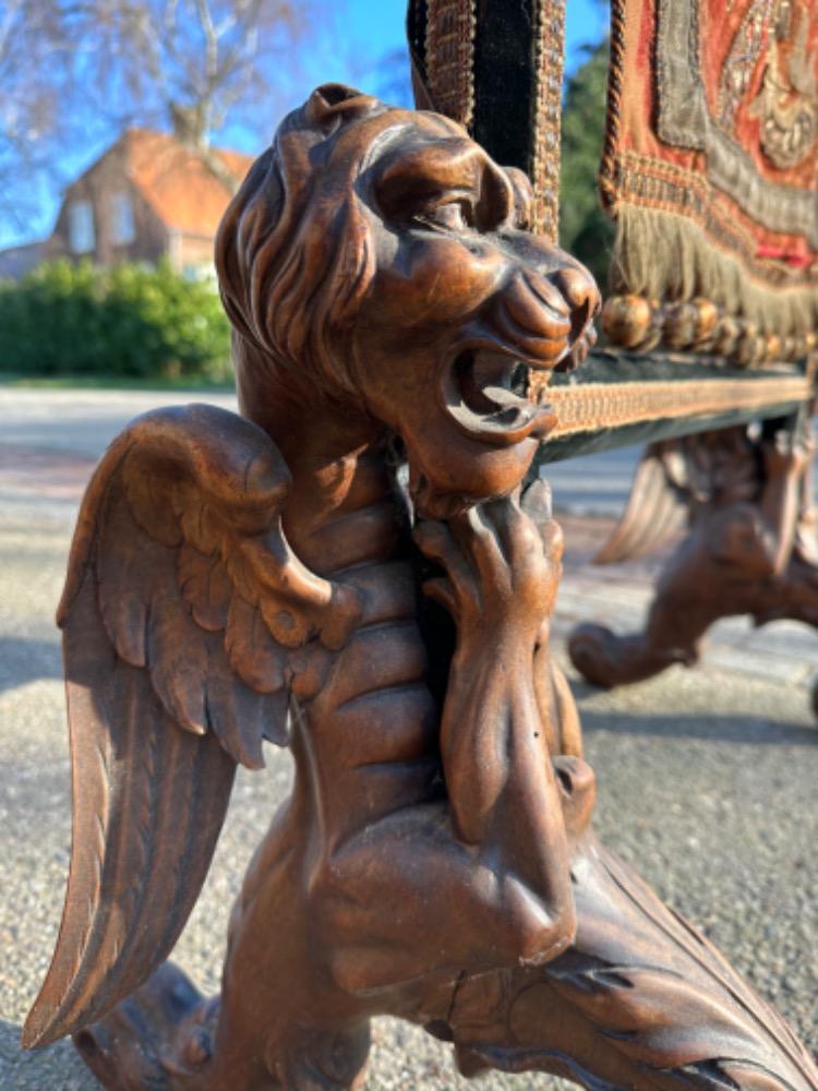 1 Gothic - Style Screen