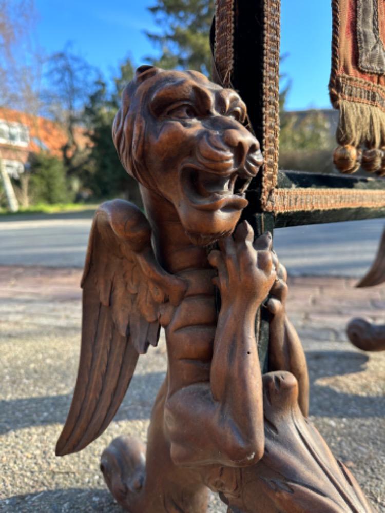 1 Gothic - Style Screen