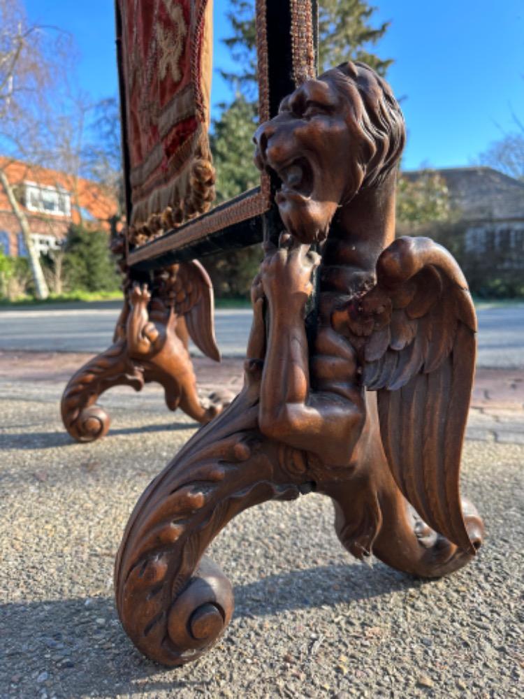 1 Gothic - Style Screen