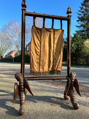 Screen style Gothic - Style en Walnut wood / Fabrics, France 19 th century ( Anno 1840 )
