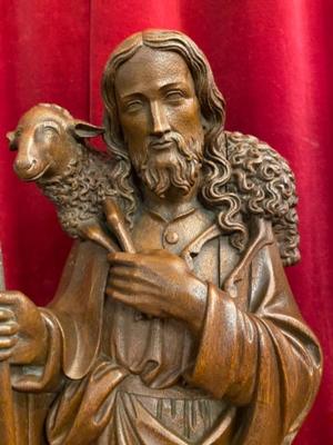 Sculpture The Good Shepherd style Gothic - Style en Oak wood, Dutch 19 th century ( Anno 1875 )