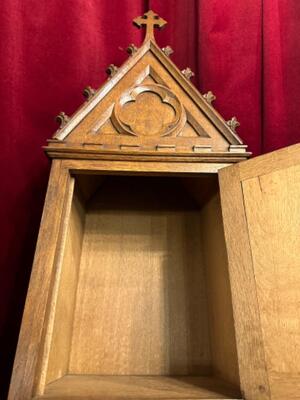 Small - Credens Cabinet style Gothic - Style en Oak wood, Belgium  19 th century ( Anno 1875 )