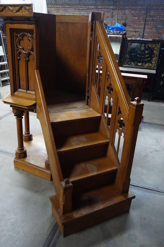 1 Gothic - Style Small Pulpit. More And Better Detail Pictures Soon !