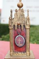Small Reliquary, Originally Sealed Relic Of The True Cross style Gothic - style en Brass / Bronze, France 19th century