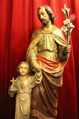 St. Joseph Statue With Child style Gothic - style en plaster polychrome, Belgium 19th century ( anno 1870 )