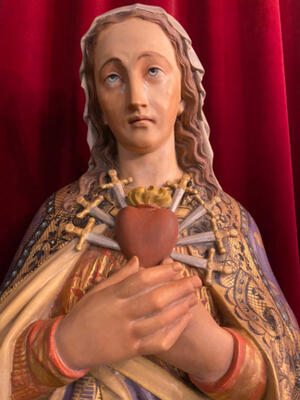 St. Mary Mater Dolorosa  style Gothic - style en Plaster polychrome, Belgium  19 th century ( Anno 1890 )