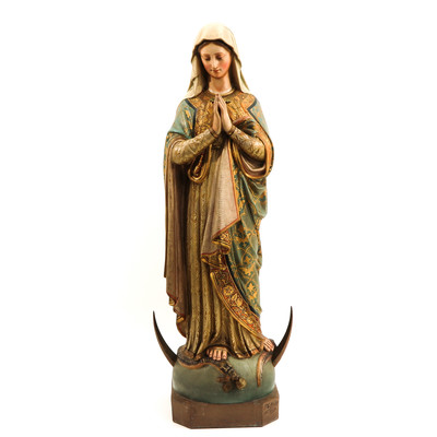 1 Gothic - style St. Mary Statue