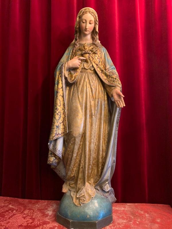 1 Gothic - style St. Mary Statue