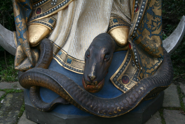 1 Gothic - style St. Mary Statue