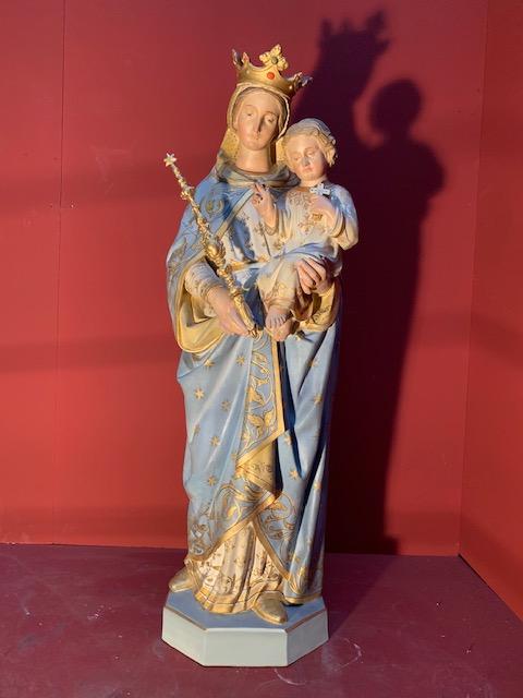 1 Gothic - style St. Mary Statue With Child