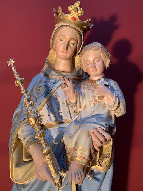 1 Gothic - style St. Mary Statue With Child