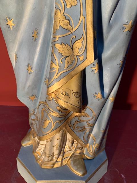 1 Gothic - style St. Mary Statue With Child