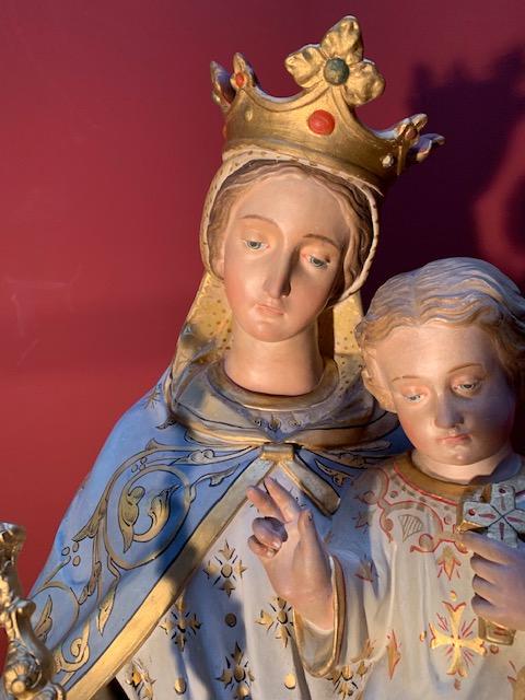 1 Gothic - style St. Mary Statue With Child