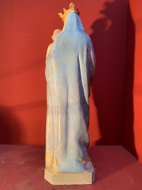 1 Gothic - style St. Mary Statue With Child