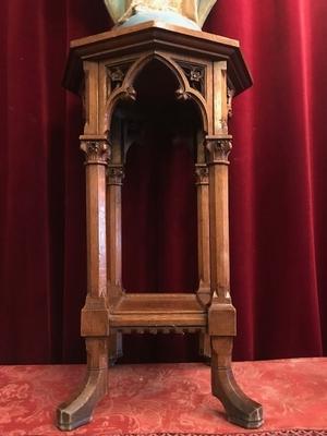 St. Mary Statue With Original Stand. Measures Statue H 90 Cm. style Gothic - style en plaster polychrome / Wood Oak, France 19th century ( anno 1890 )