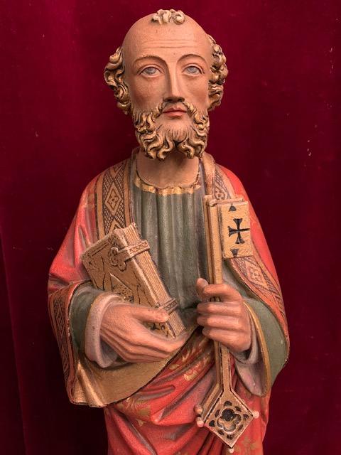1 Gothic - style St. Peter Sculpture