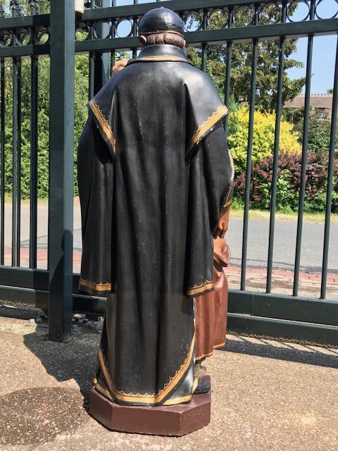 1 Gothic - style St. Vincentius Statue