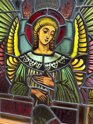 Stained Glass Window style Gothic - Style en Glass , Netherlands  20 th century ( Anno 1920 )