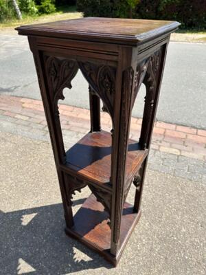 Stand style Gothic - Style en Oak wood, France 19 th century