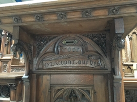 Stand style Gothic - style en Oak wood, Belgium 19th century