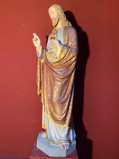 1 Gothic - style Statue Sacred Heart