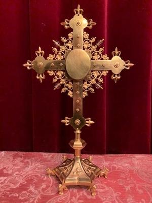 Stunning Reliquary And Relic Of The True Cross, Originally Sealed Relic 18 Th Century. Base - Relic St. Bartholomeus style Gothic - style en Bronze / Gilt / Gemstones / Enamelled Evangelists, Belgium 19 th century ( Anno 1870 )