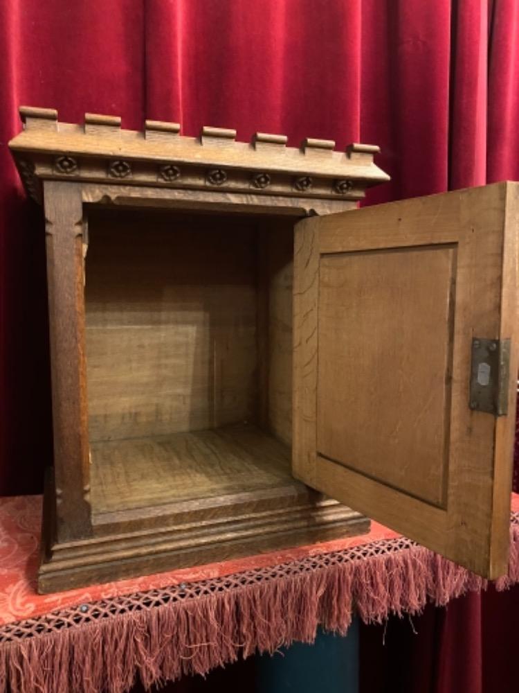 1 Gothic - style Tabernacle