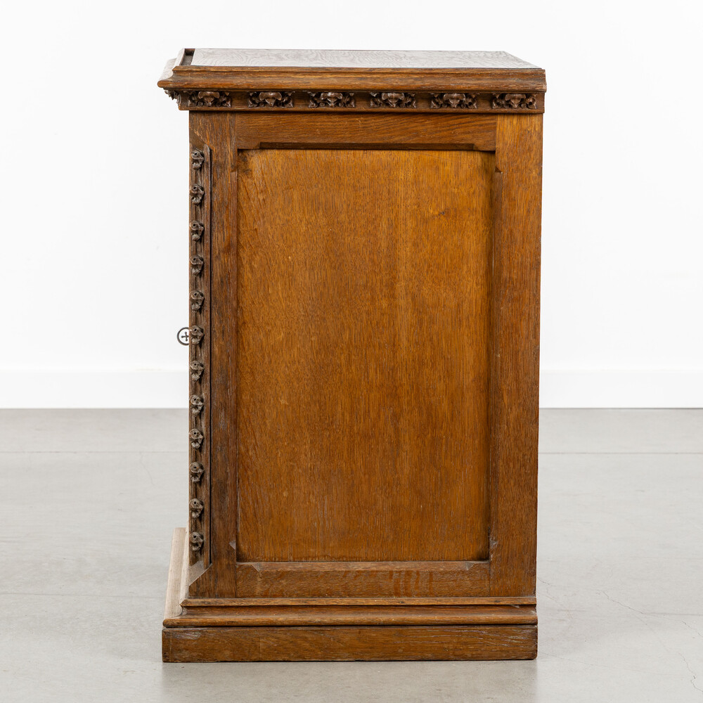 1 Gothic - Style Tabernacle