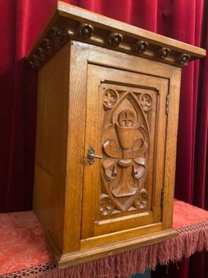 Tabernacle style Gothic - style en Oak wood, Belgium 19 th century ( Anno 1890 )