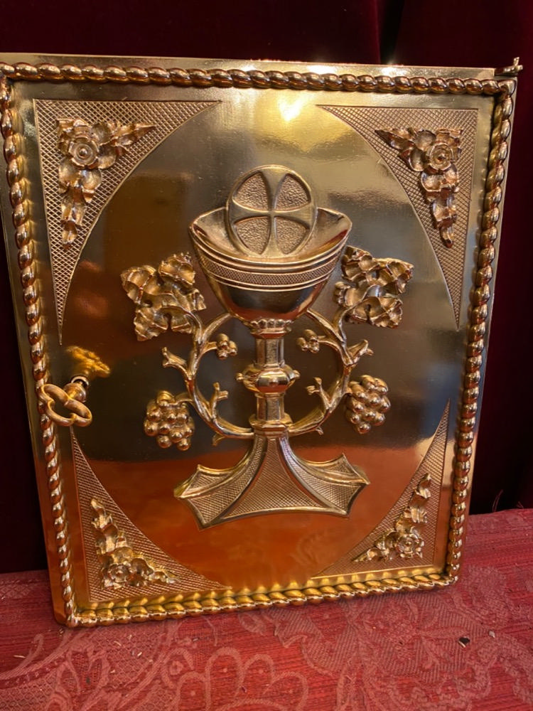 1 Gothic - style Tabernacle - Door