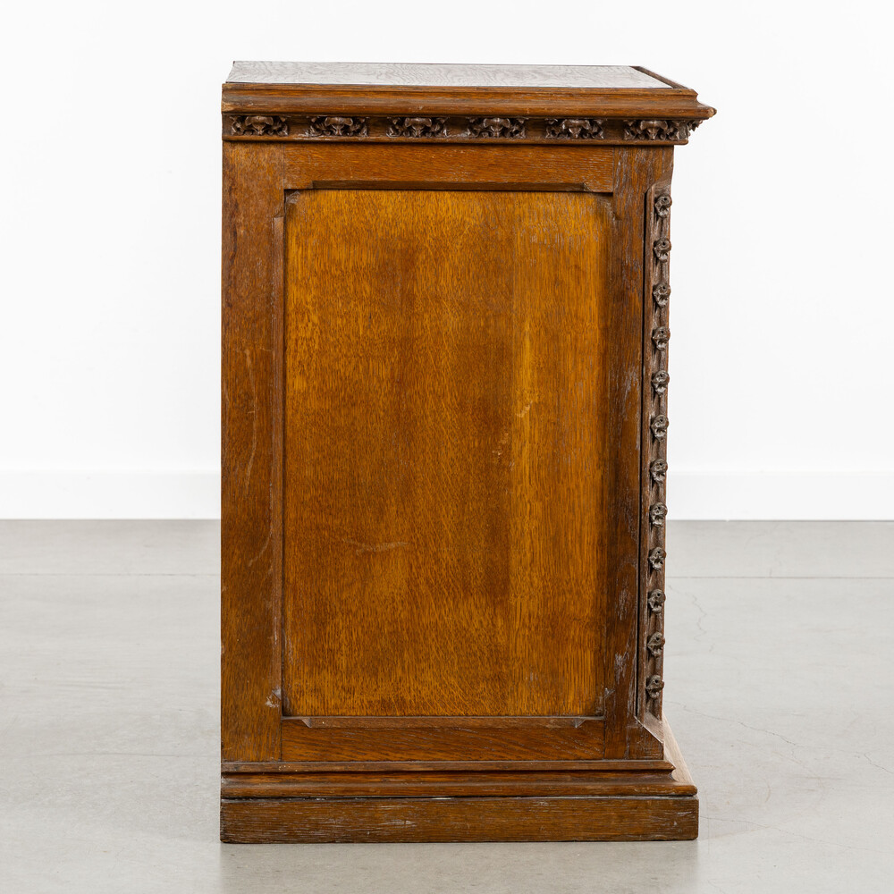 1 Gothic - Style Tabernacle E