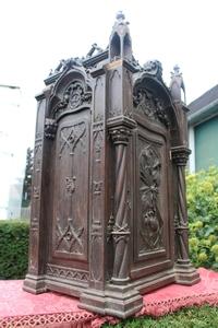 Tabernacle - Restauration Needed. style Gothic - style en Oak wood, France 19th century