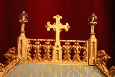 Tabernacle With Original Key.  style Gothic - style en wood polychrome, Dutch 19th century ( anno 1875 )