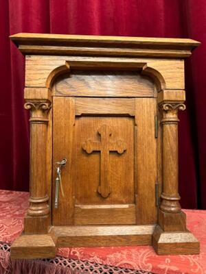 Tabernacle With Original Keys. 2 Doors ! style Gothic - Style en Oak wood / Steel Safe, Belgium  19 th century ( Anno 1885 )