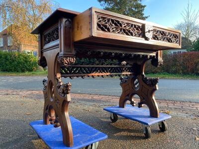 Table  style Gothic - Style en Walnut wood , Belgium  19 th century