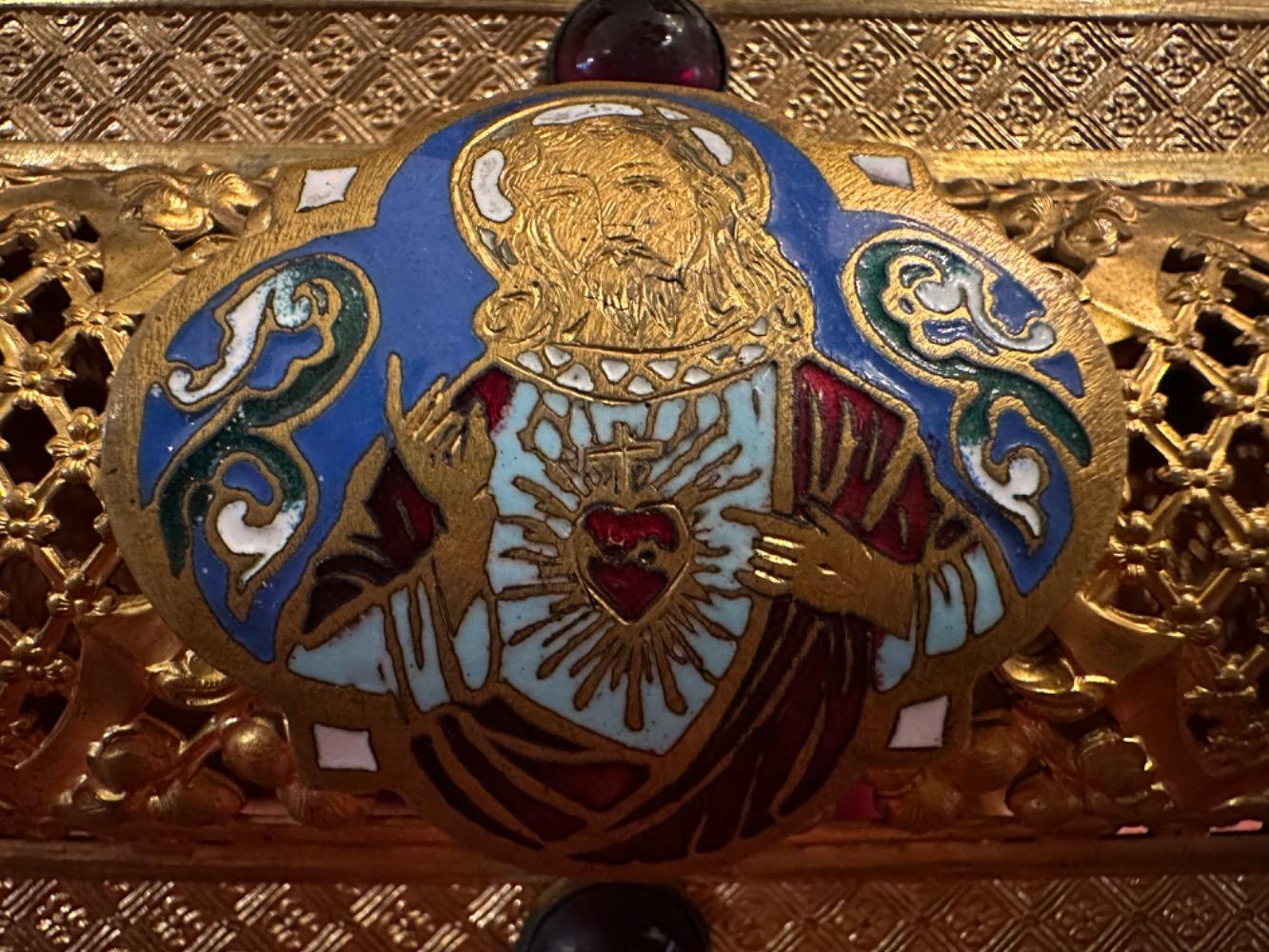 1 Gothic - Style Tabor