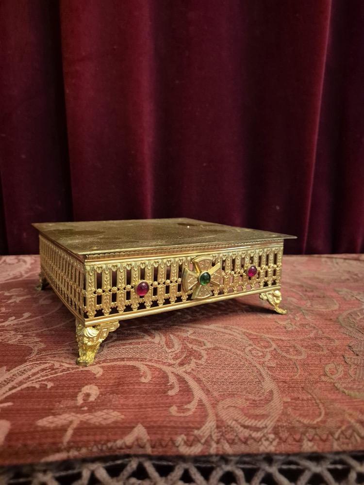 1 Gothic - Style Tabor