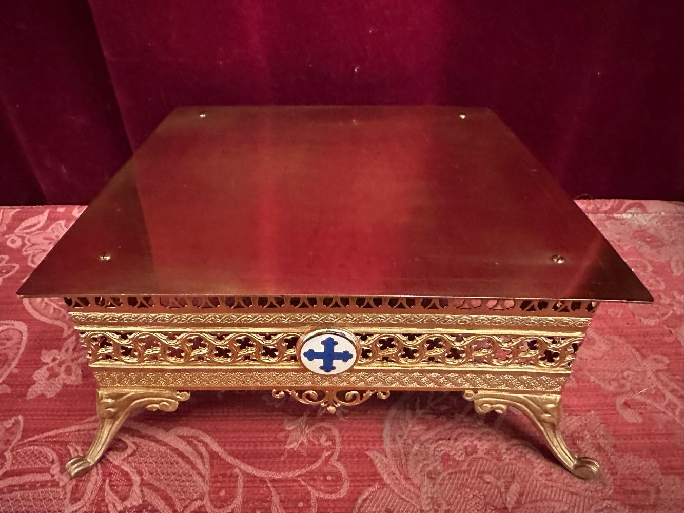 1 Gothic - Style Tabor.