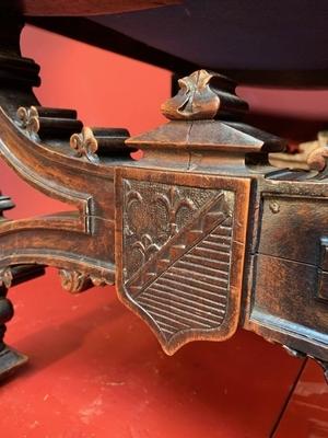 Tabouret style Gothic - style en Walnut wood , France 19th century