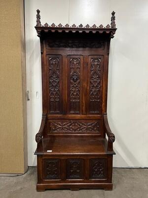 Throne -Bishop -Seat. Gothic -Style  style Gothic - Style en Oak wood, France 19 th century
