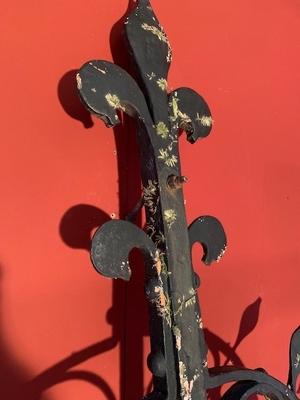 Tower - Cross style Gothic - style en Hand forged - iron , France 19th century